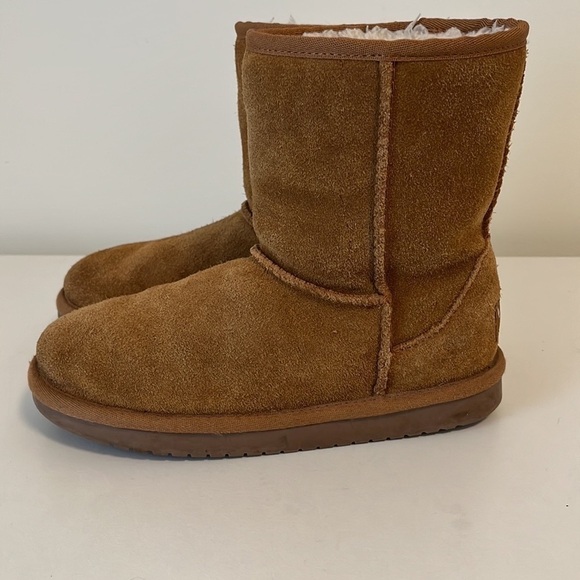 Kids Kookaburra By Ugg’s “Koola” Short Boot In Chestnut Size 2. - Picture 9 of 12